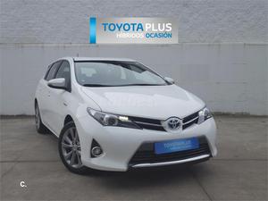 TOYOTA Auris Hybrid Active 5p.