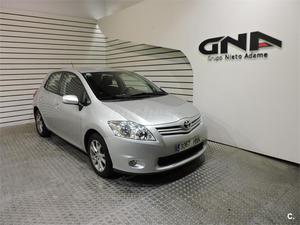 TOYOTA Auris 130 Active 5p.