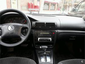 VOLKSWAGEN Passat PASSAT 1.6 GL TD 5p.