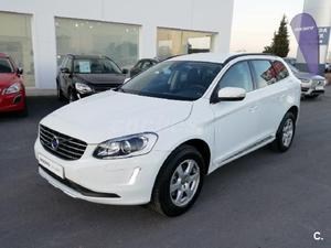 VOLVO XC D4 Momentum 5p.