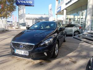 VOLVO V40 Cross Country 1.6 D2 Momentum 5p.