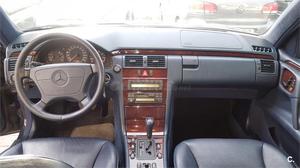 MERCEDES-BENZ Clase E E 320 ELEGANCE 4p.