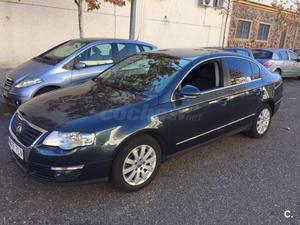 VOLKSWAGEN Passat 2.0 TDI 140cv Advance 4p.