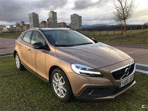 VOLVO V40 Cross Country 2.0 D3 Summum Auto 5p.