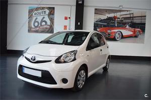 TOYOTA Aygo 70 Live 5p.