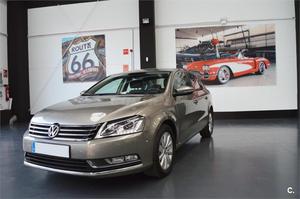 VOLKSWAGEN Passat 2.0 TDI 140 DSG Advance BlueMotion Tech