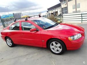 VOLVO S Momentum 4p.