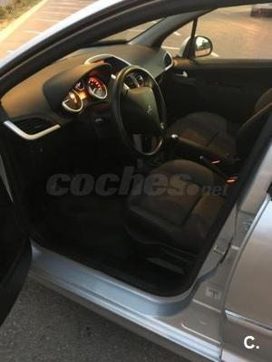 PEUGEOT 207 Confort p.