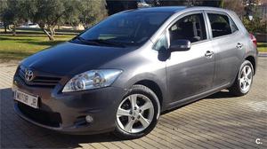 TOYOTA Auris 1.4 D4D DPF Active 5p.