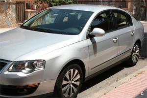 VOLKSWAGEN Passat 2.0 TDI 110cv DPF Edition Plus 4p.