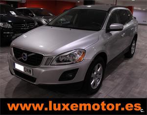 VOLVO XCD Momentum 5p.