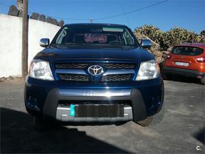 TOYOTA Hilux 2.5 D4D Doble Cabina SR 4x4 4p.