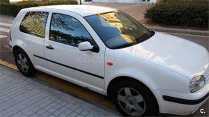 VOLKSWAGEN Golf 1.6 HIGHLINE 3p.