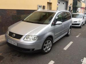 VOLKSWAGEN Touran 1.6 CONCEPTLINE 5p.