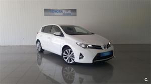 TOYOTA Auris Hybrid Active 5p.