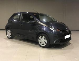 TOYOTA Aygo  xplay business 5p.