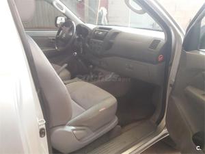 TOYOTA Hilux 2.5 D4D Cabina Extra DLX 4x4 2p.