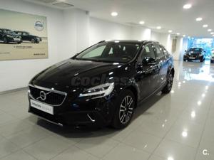 VOLVO V40 Cross Country 2.0 D2 Plus Auto 5p.