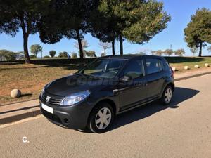 DACIA Sandero Laureate 1.6 5p.