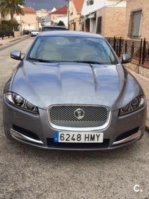 JAGUAR XF 2.2 Diesel Premium Luxury 4p.