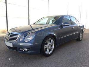 MERCEDES-BENZ Clase E E 200 K AVANTGARDE 4p.