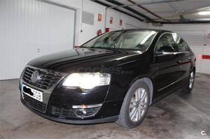 VOLKSWAGEN Passat 2.0 TDI 140cv Highline DSG 4p.