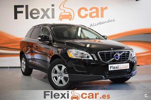 VOLVO XC D3 Momentum 5p.