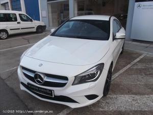 SE VENDE MERCEDES-BENZ CLASE CLA CLA 200CDI URBAN - HUESCA -