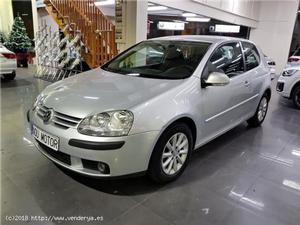 SE VENDE VOLKSWAGEN GOLF 1.9TDI 105CV BLUEMOTION AñO: 