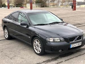 VOLVO S T AWD 4p.