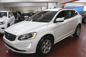 VOLVO XC D4 Momentum 5p.