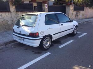 RENAULT Clio CLIO 1.8S 5p.