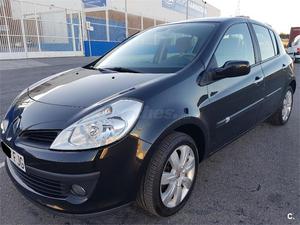 RENAULT Clio Privilege v Auto 5p.