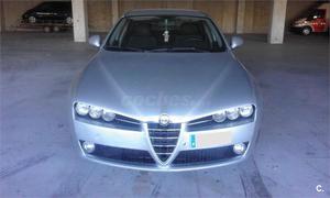 ALFA ROMEO  JTD 8v Distinctive Service 4p.