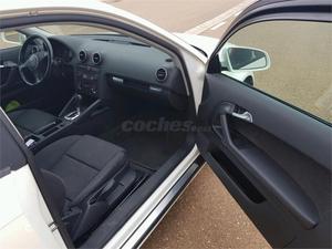 AUDI A3 2.0 TDI DSG Ambiente 3p.