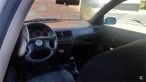 VOLKSWAGEN Golf 1.9 TDI CONCEPTLINE 5p.