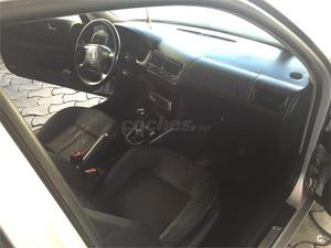 VOLKSWAGEN Golf 1.9 TDi Advance 110CV 3p.