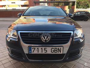 VOLKSWAGEN Passat 1.9 TDI 105cv DPF Bluemotion 4p.