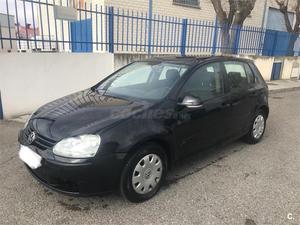 VOLKSWAGEN Golf 1.9 TDI CONCEPTLINE 5p.