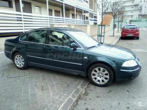 VOLKSWAGEN Passat 2.8 V6 4MOTION HIGHLINE 4p.