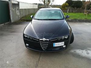 ALFA ROMEO  JTD 8v Distinctive 4p.