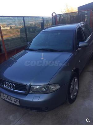 AUDI A4 2.5 TDI AVANT QUATTRO 5p.