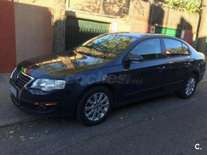 VOLKSWAGEN Passat 2.0 TDI 140cv Advance 4p.