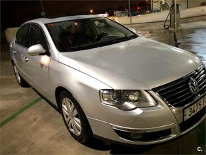 VOLKSWAGEN Passat 2.0 TDI 170cv DPF Highline DSG 4p.