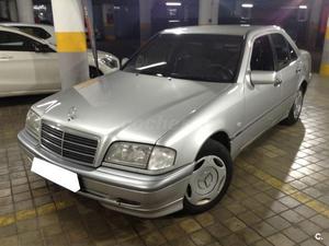 MERCEDES-BENZ Clase C C 200 CLASSIC 4p.