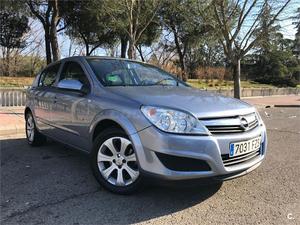 OPEL Astra v Enjoy 5p.