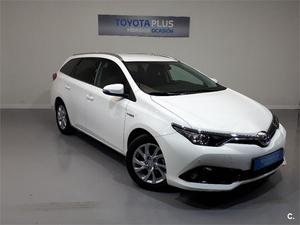 TOYOTA Auris H Active Touring Sports 5p.