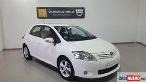 Toyota auris 1.4d-4d active '11