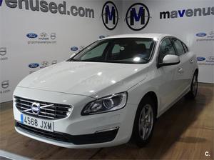 VOLVO S D2 Momentum 4p.