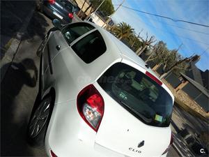 RENAULT Clio Authentique v 75cv 3p. eco2 3p.